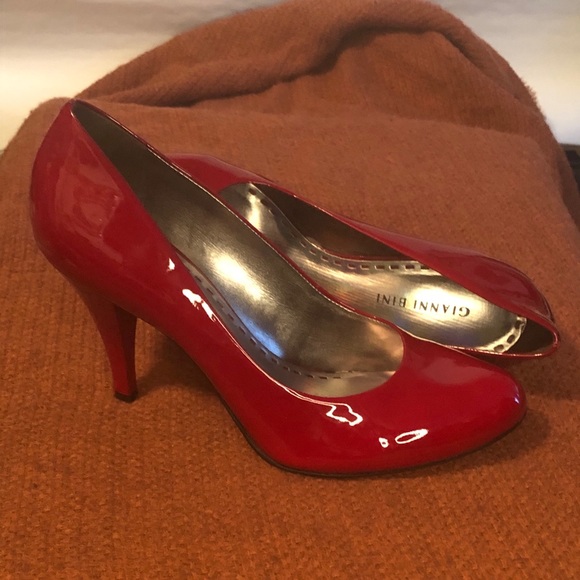 ♥️Gianni Bini Ferrari Red High Heels -Never Worn♥️ - Picture 1 of 14